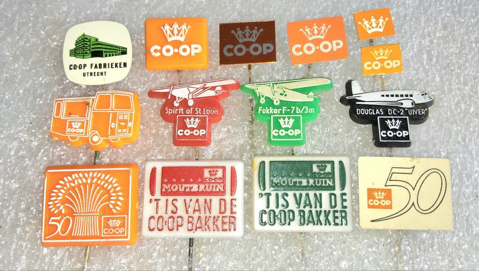 14 Vintage CO-OP Speldjes - Diverse Ontwerpen, Verzamelen, Speldjes, Pins en Buttons, Gebruikt, Speldje of Pin, Overige onderwerpen