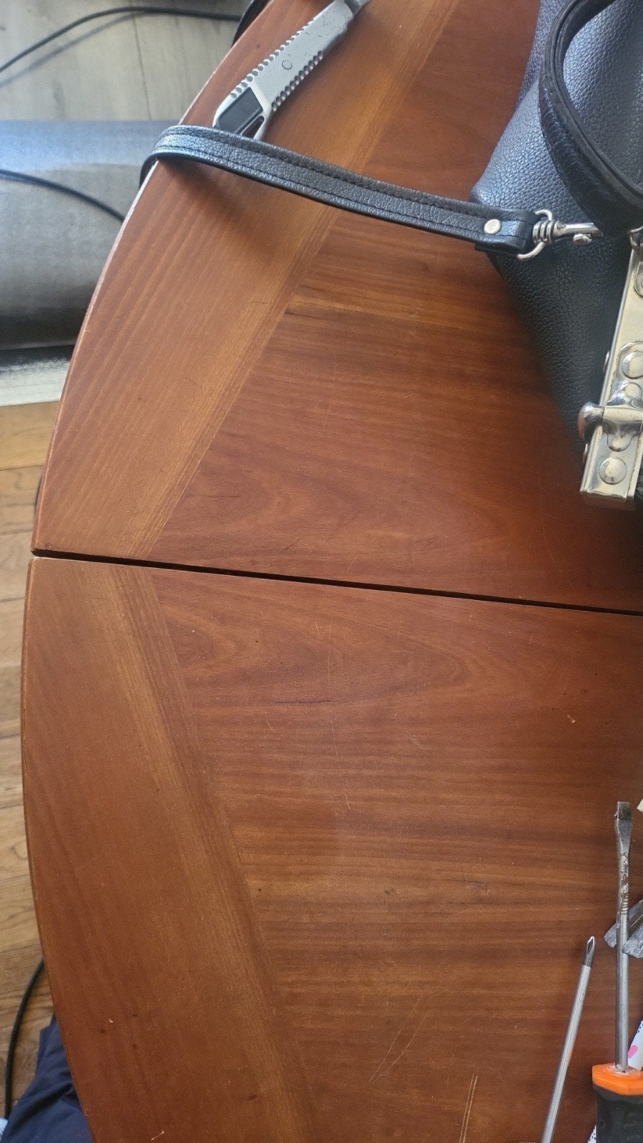 Houten eettafel - uitschuif ALLEEN VANDAAG GRATIS OPHALEN!!, Huis en Inrichting, Tafels | Eettafels, Ophalen, Gebruikt, 100 tot 150 cm