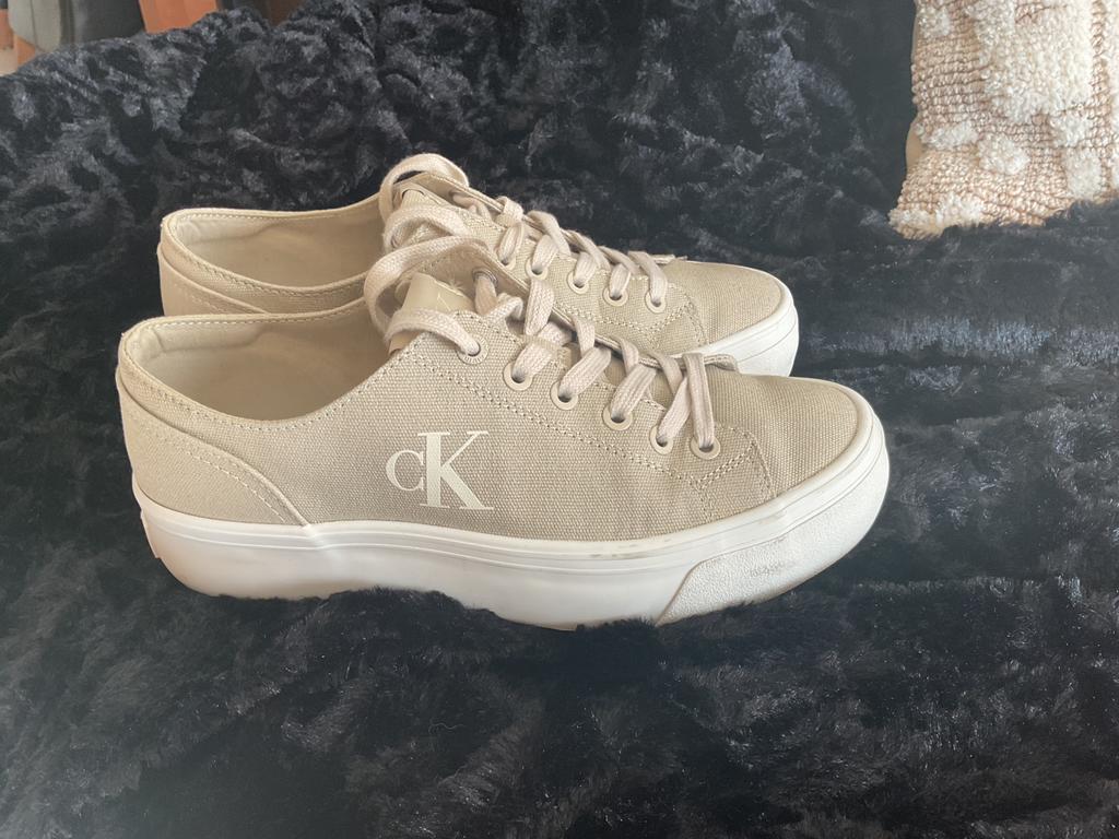 Calvin Klein dames sneakers, Kleding | Dames, Schoenen, Overige kleuren, Ophalen of Verzenden, Sneakers of Gympen, Zo goed als nieuw