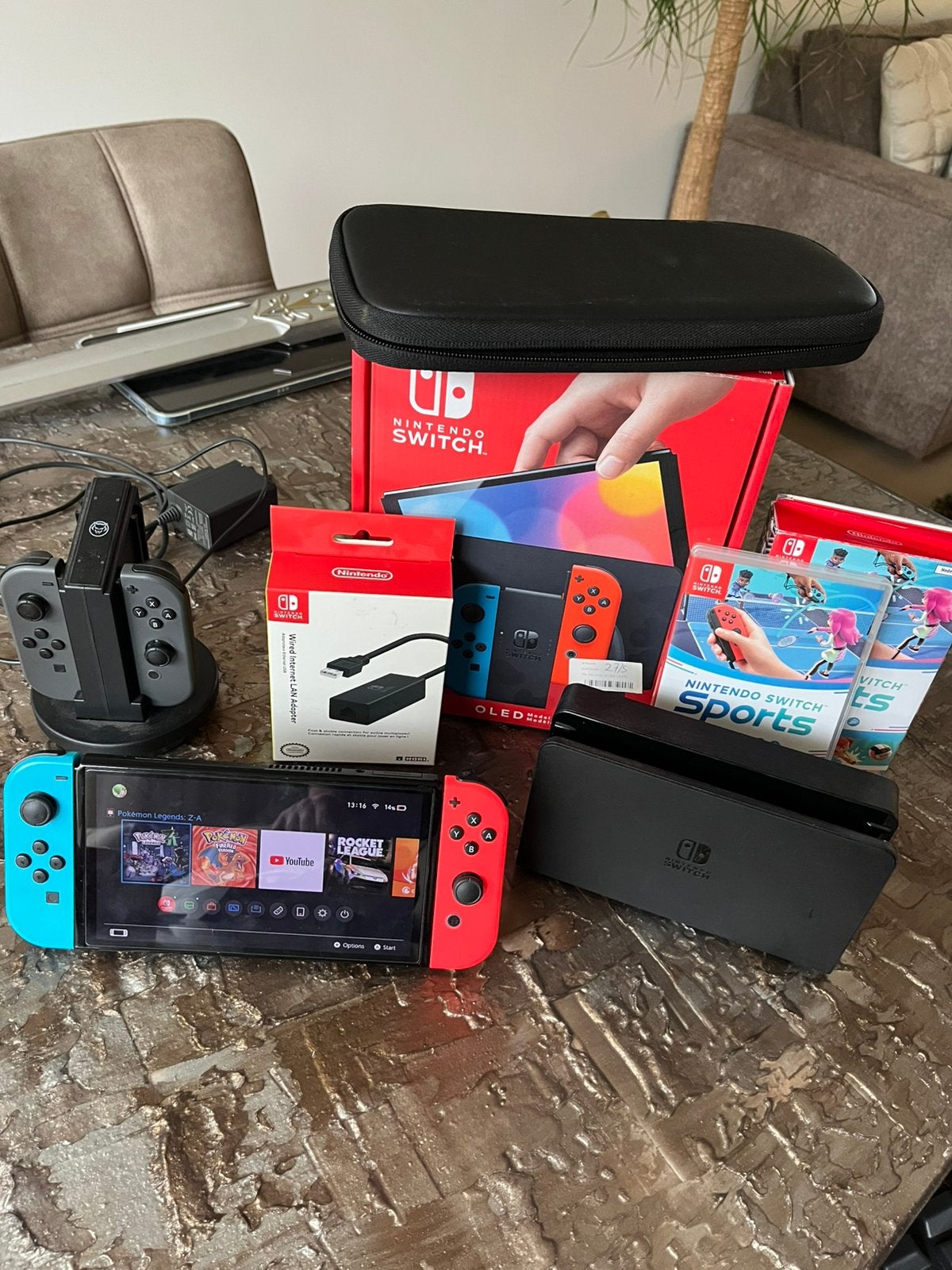 Nintendo Switch OLED, Ophalen of Verzenden, Zo goed als nieuw, Met 2 controllers, Switch OLED