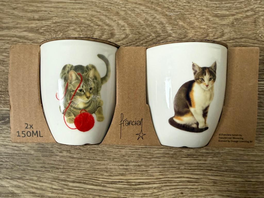Originele Francien katten koffie mokken, set van 2. Nieuw!, Ophalen of Verzenden, Nieuw, Steen/keramiek, Beige