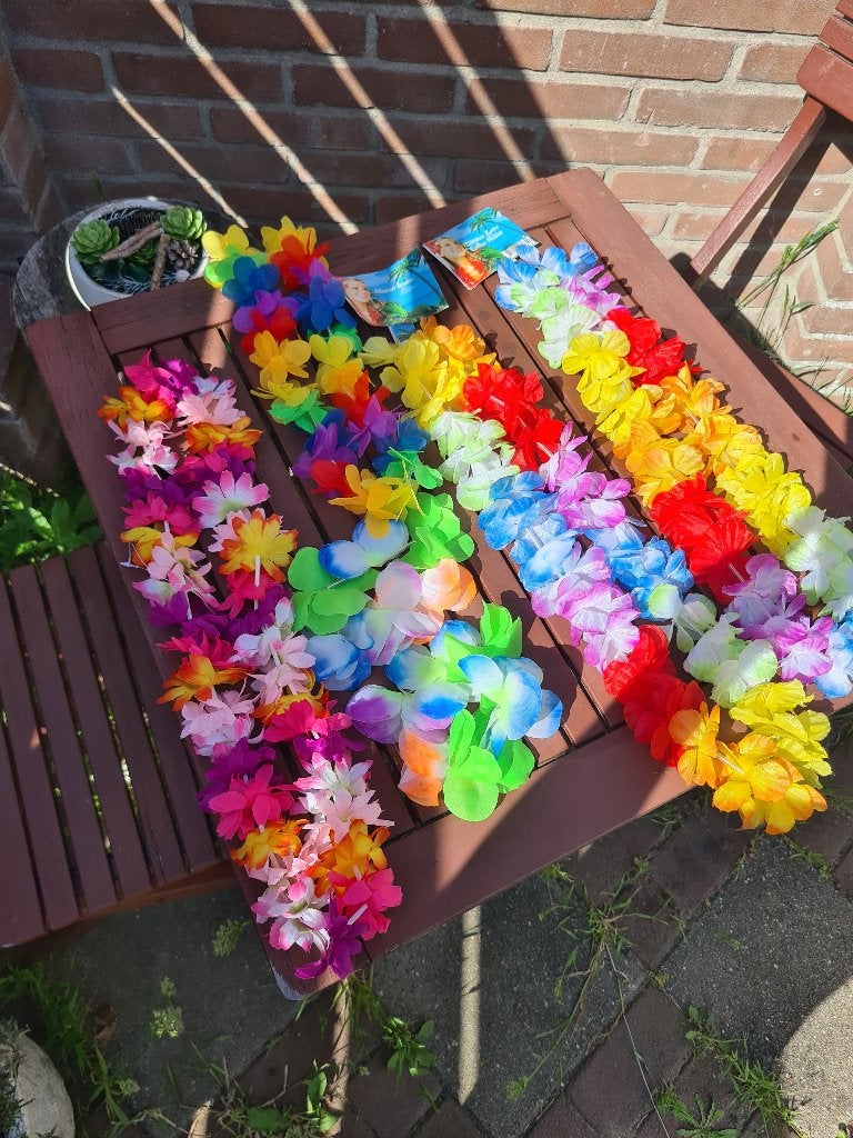 Hawaii slingers kransen, Ophalen of Verzenden, Gebruikt, Versiering, Overige