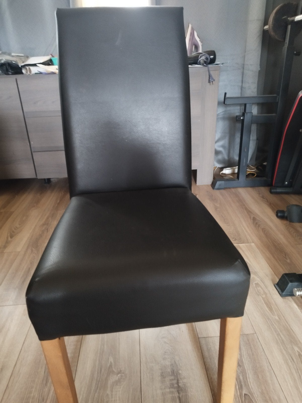 Stabiele bruine eethoek met 4 stoelen, Huis en Inrichting, Stoelen, Ophalen of Verzenden, Gebruikt, Bruin, Vier