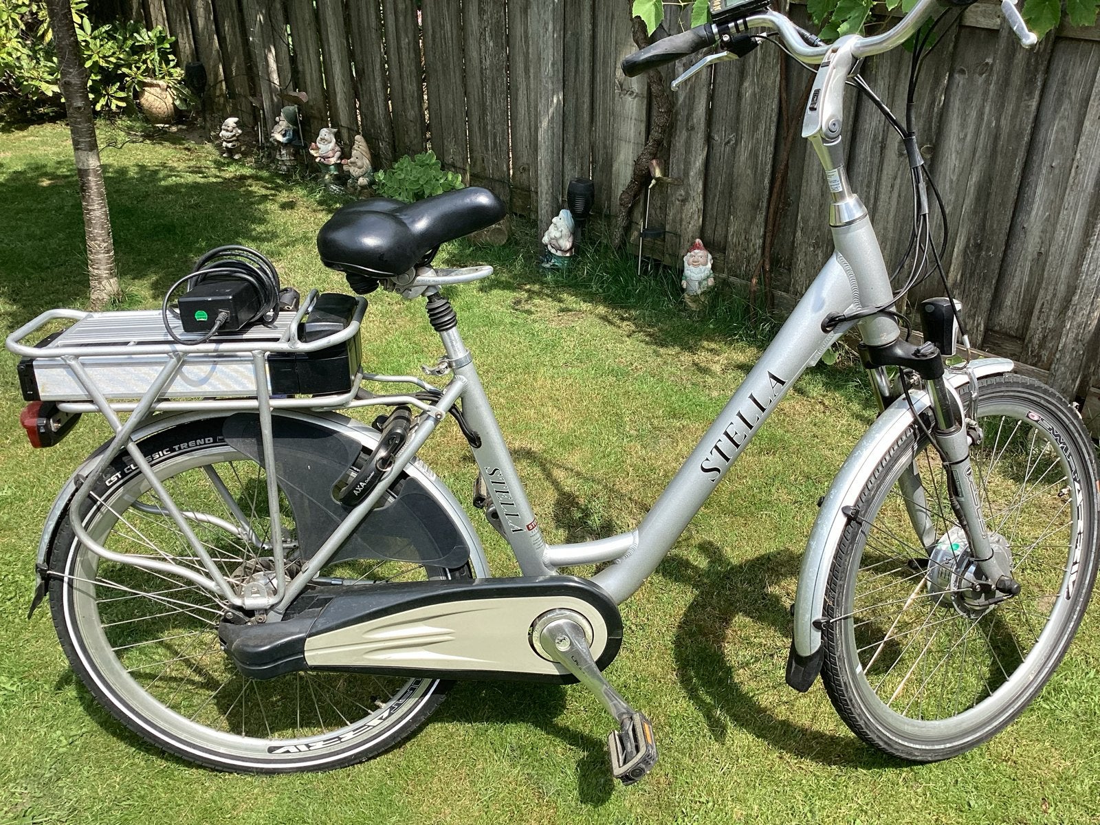 Stella damesfiets met goede accu en nieuwe banden, Ophalen, Gebruikt, Overige merken