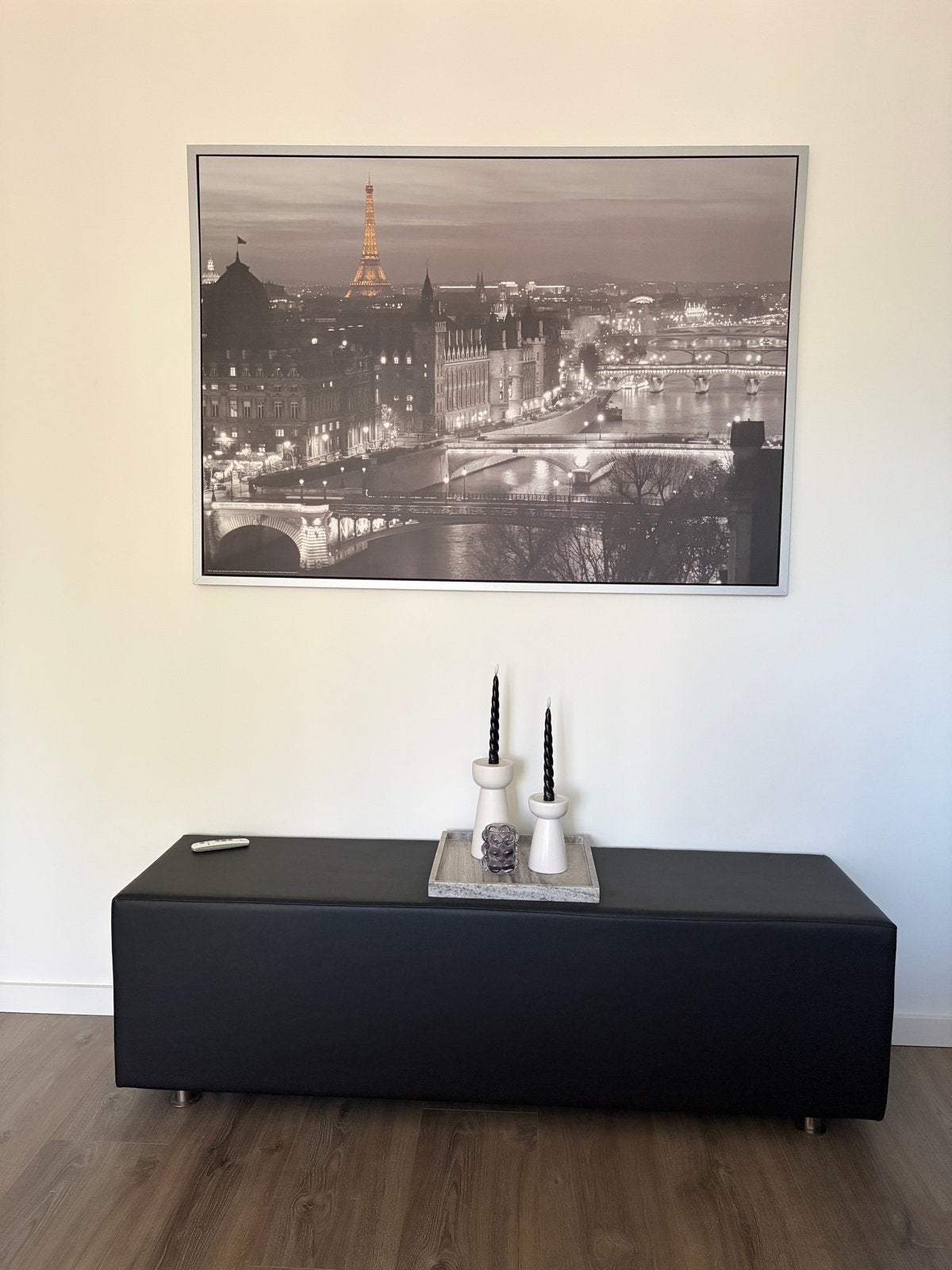 Zwarte leren poef/hocker met IKEA schilderij Parijs, Ophalen, Gebruikt, Leer, 100 tot 125 cm