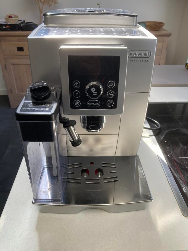 De’Longhi volautomatische espressomachine ecam23.460.S, Afneembaar waterreservoir, Espresso apparaat, Zo goed als nieuw, 2 tot 4 kopjes