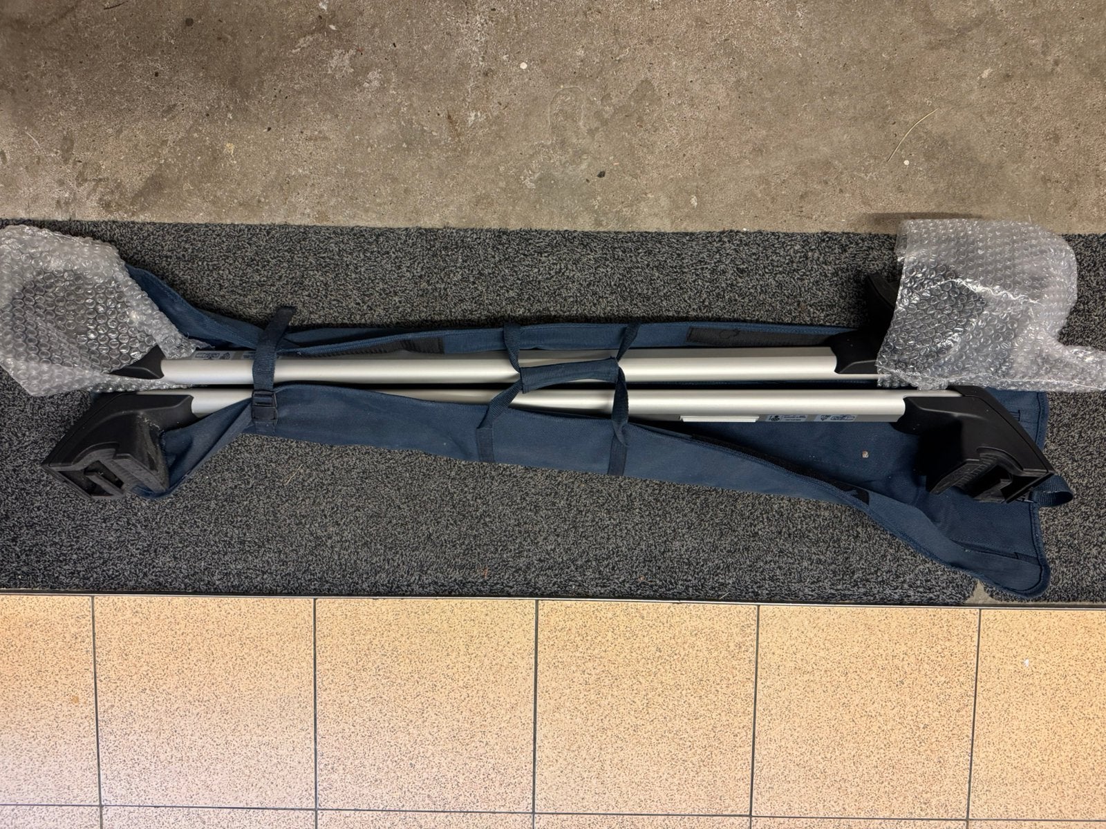 Fonkel nieuw originele VW Passat dakdragers met beschermtas, Ophalen, Nieuw