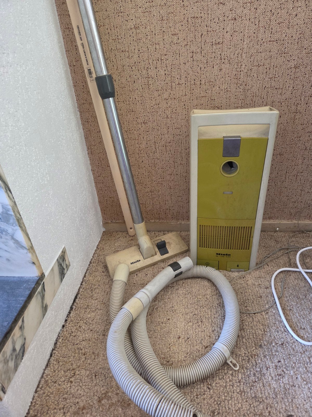 Miele De Luxe S 200 Sledestofzuiger - Vintage en Krachtig, Stofzak, Inclusief accessoires, Gebruikt, Ophalen of Verzenden