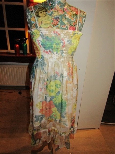 C1046A 101 Idees mt M zonne jurk beige geel bloemen chiffon, Maat 38/40 (M), Verzenden, Geel, Zo goed als nieuw