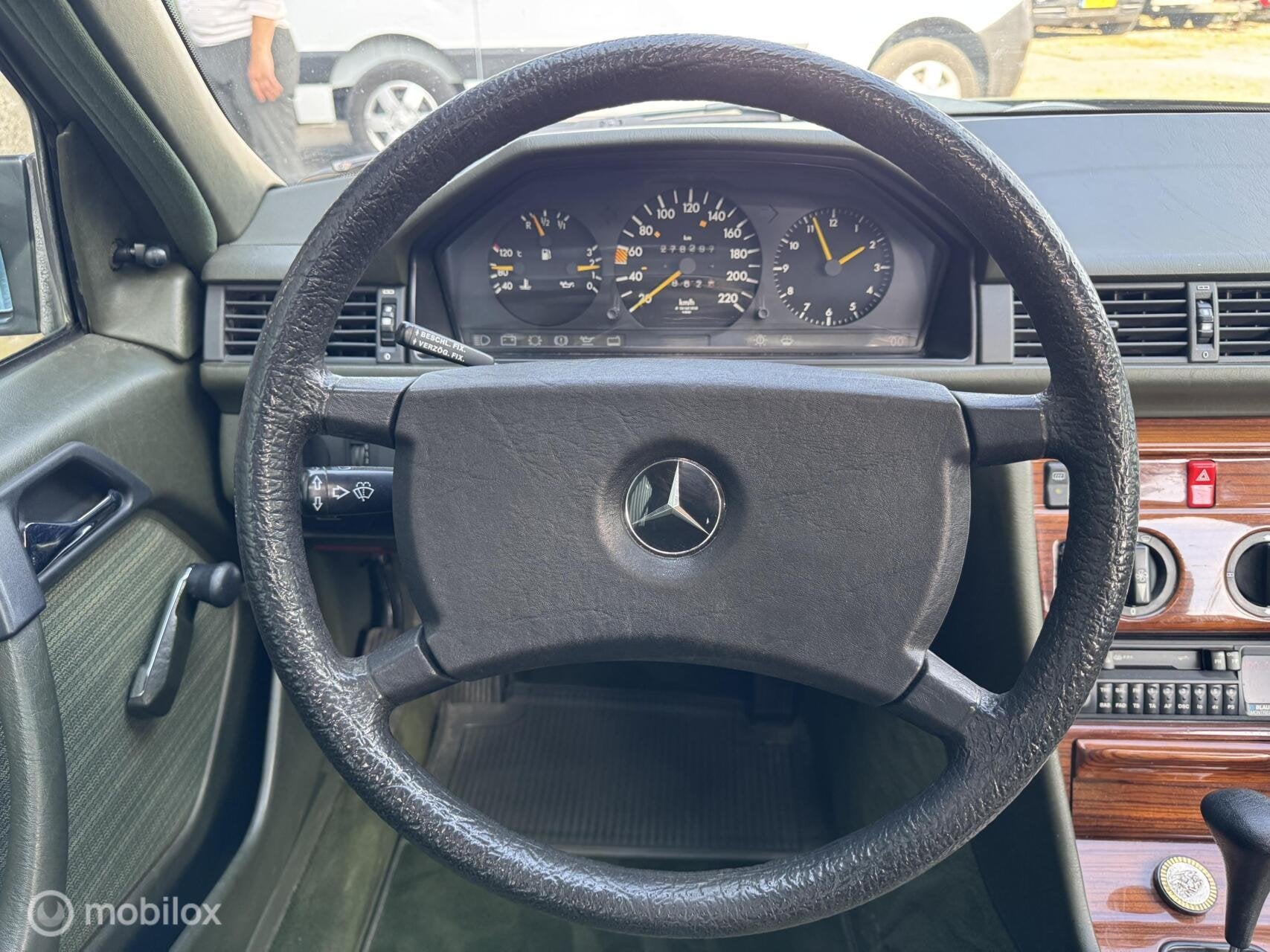 Mercedes-Benz 300D W124 Automaat/Schuifdak/Hydr.vering/Cruis, foto 11