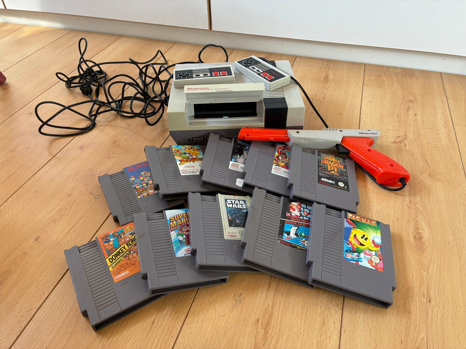 Nintendo NES Console met 10 Spellen en Accessoires, Spelcomputers en Games, Games | Nintendo NES, Gebruikt, Platform, 2 spelers