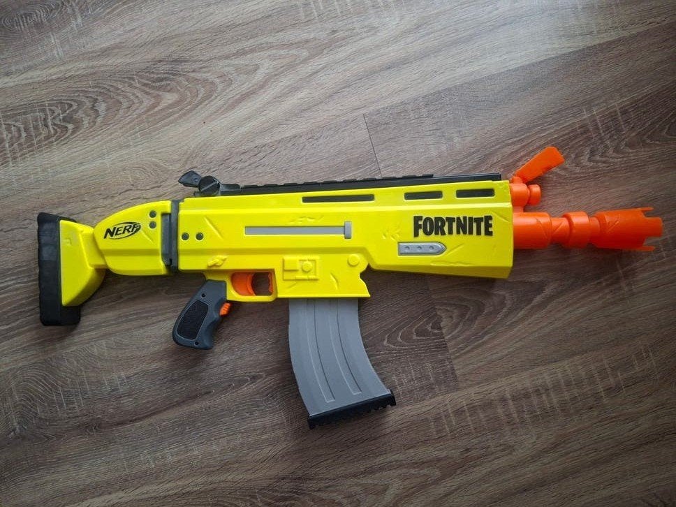 Nerf Fortnite AR-L gemotoriseerde blaster, Ophalen of Verzenden, Zo goed als nieuw, Jongen of Meisje