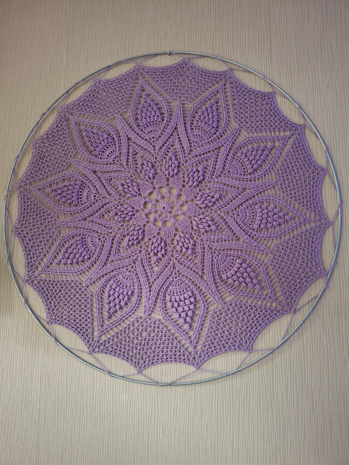Handgemaakte paarse gehaakte mandala dromenvanger, Boho, Nieuw, Ophalen of Verzenden, Paars