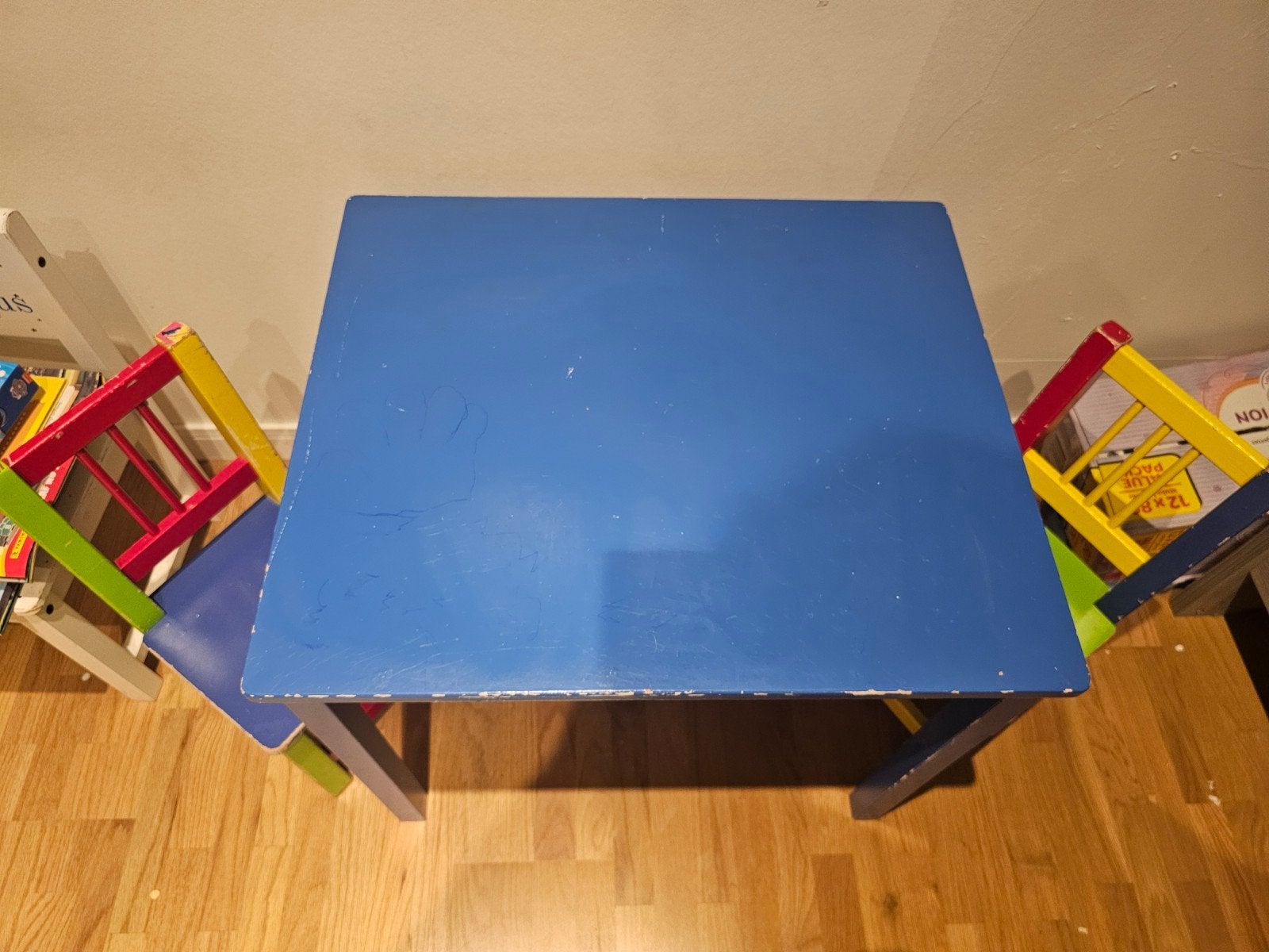kindertafel met 2 stoelen, Ophalen, Gebruikt, Tafel(s) en Stoel(en)