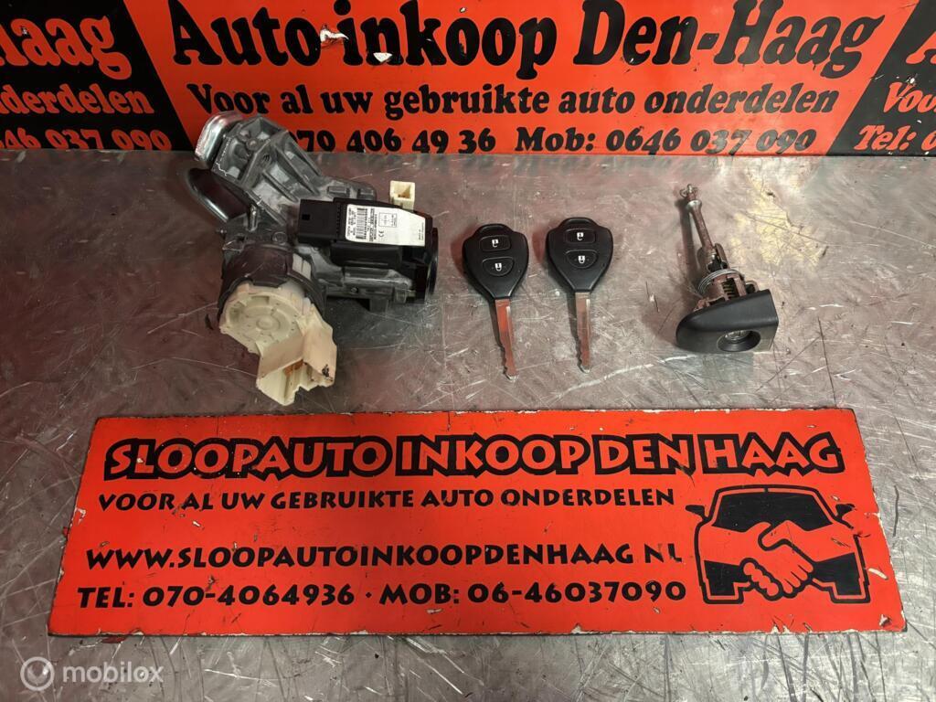 Toyota Yaris ('11-'20) Contactslot + Deurslot | 2x Sleutel, Gebruikt, Toyota, Ophalen of Verzenden, Toyota