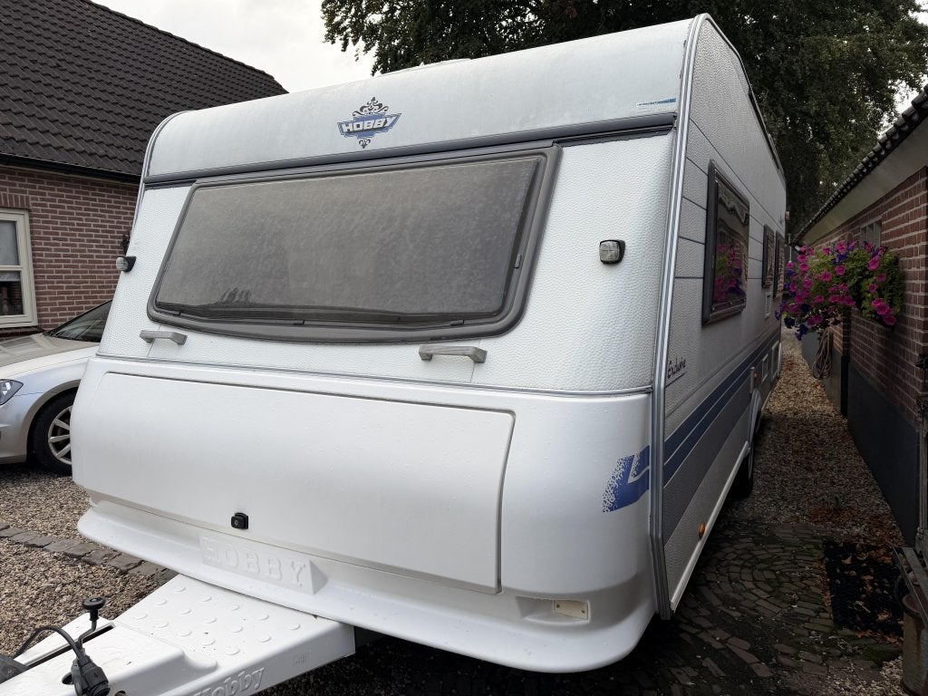 Hobby Exclusive 560 UFF, Caravans en Kamperen, Rondzit, Hobby, Bedrijf, Lengtebed