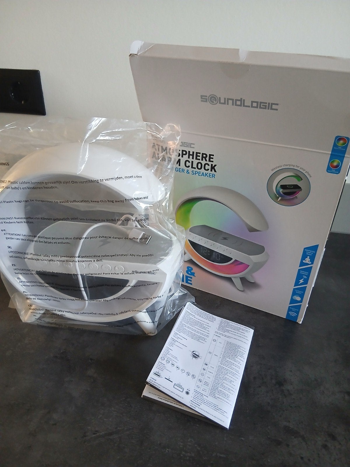 Nieuw! Soundlogic Atmosphere Wekker met Oplader & Speaker, Ophalen of Verzenden, Nieuw, Digitaal