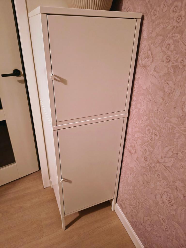 Ikea Hallan locker kast wit - 142x45x45, Huis en Inrichting, Kasten | Lockerkasten, Ophalen, Gebruikt, Modern, Industrieel