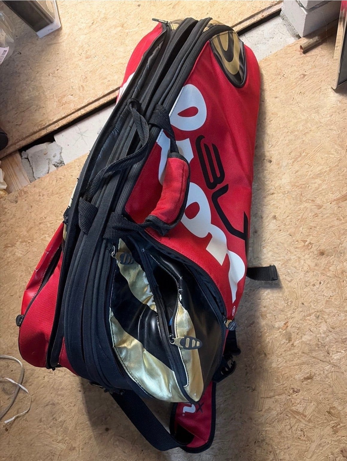 Wilson Tennistas voor 2-3 rackets met diverse vakken, Ophalen of Verzenden, Gebruikt, Tas, Wilson