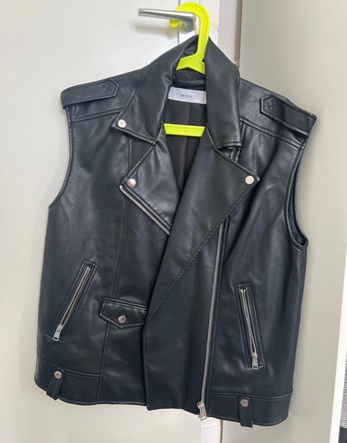 Bershka Zwart Imitatie Leren Biker Vest Maat S, Ophalen of Verzenden, Zo goed als nieuw, Maat 36 (S), Zwart