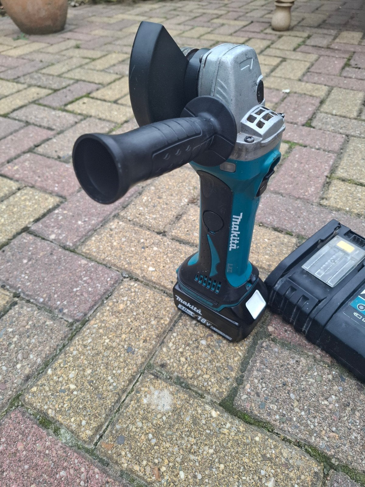 Makita DGA452 18V Haakse Slijper incl. Accu en Lader, Doe-het-zelf en Verbouw, Gereedschap | Slijpmachines, Ophalen of Verzenden