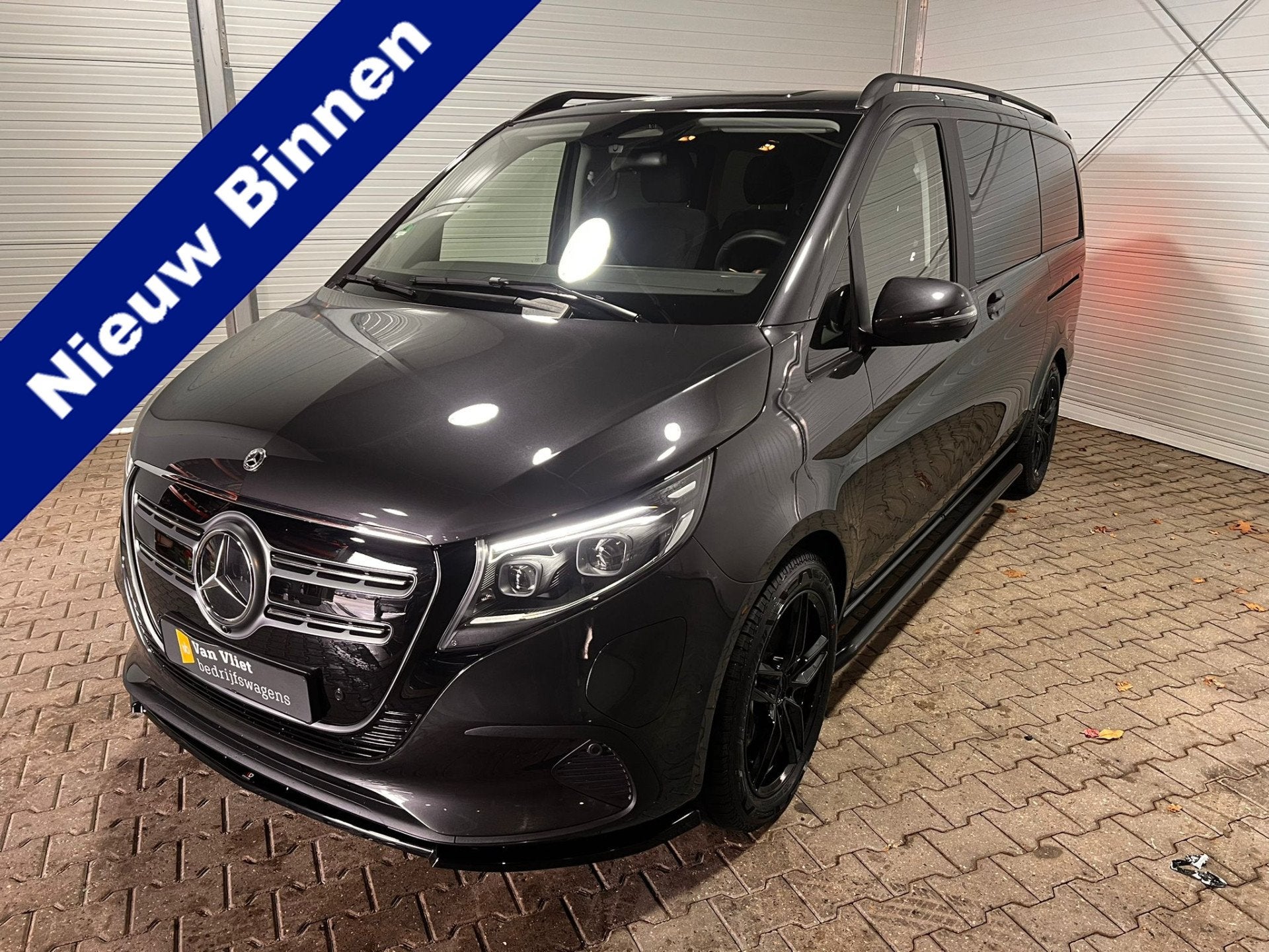 Mercedes-Benz EQV 300 L2 90 kWh VVB416 Prijs zoals getoond, Auto's, Stof, Overige carrosserieën, 90 kWh, 2588 kg