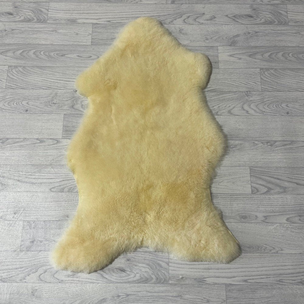 Schapenvacht medicinaal 95x60cm #1767 | Lederstore, Nieuw, Beige, Overige vormen, 50 tot 100 cm