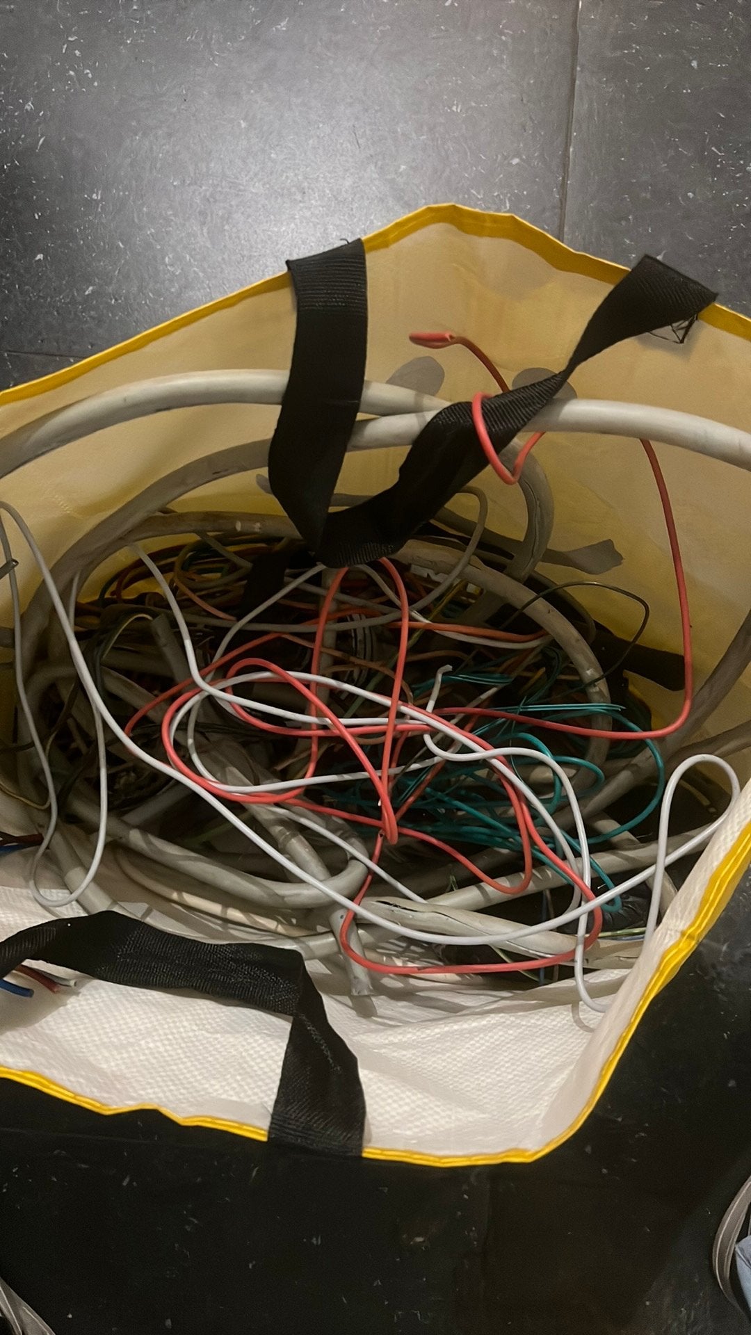 Tas met koperen kabels, Ophalen, Gebruikt
