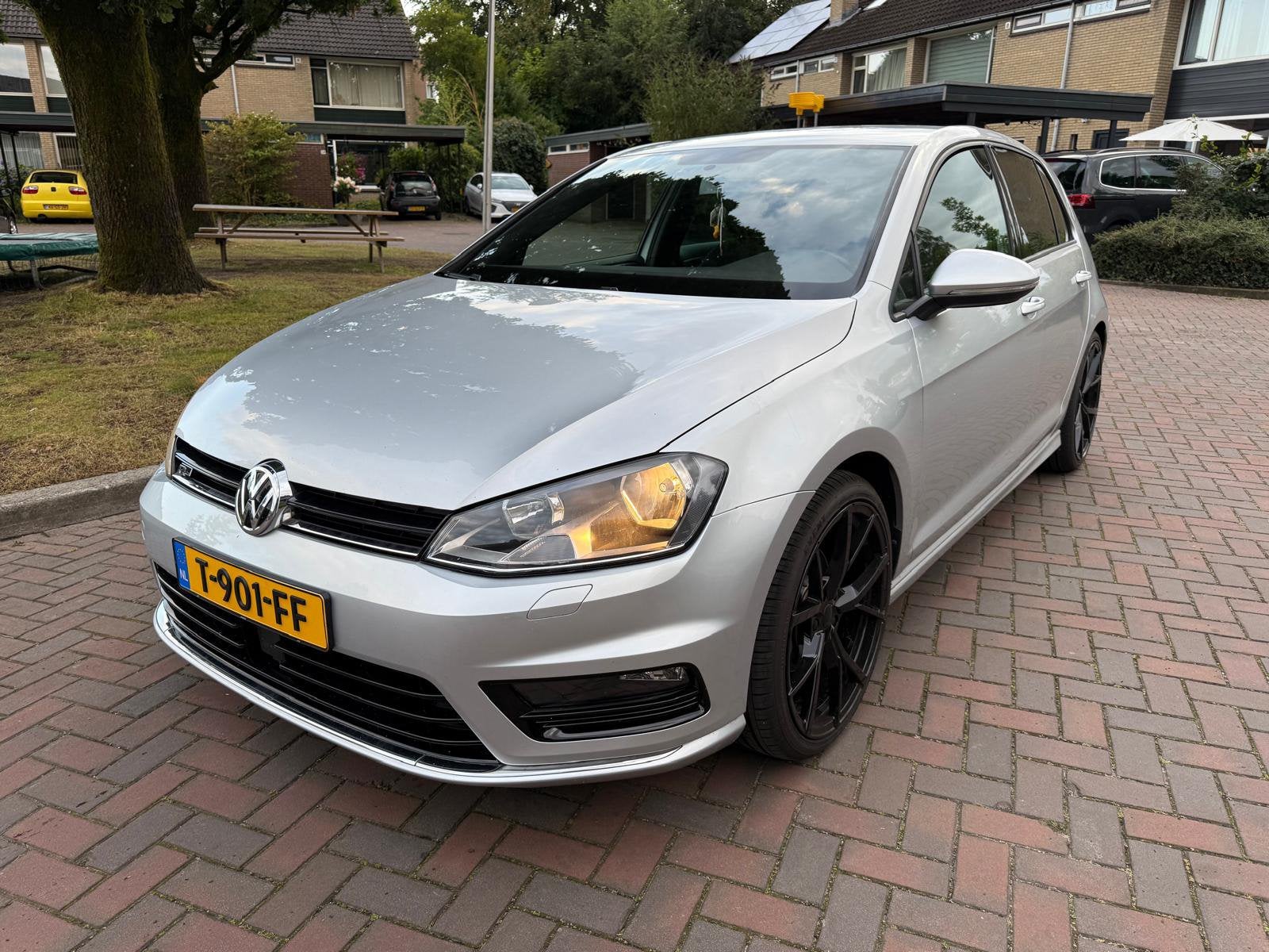 Volkswagen Golf 1.4 TSI 110KW 5D DSG 2015 Grijs, 4 cilinders, 650 kg, 149 pk, 1500 kg