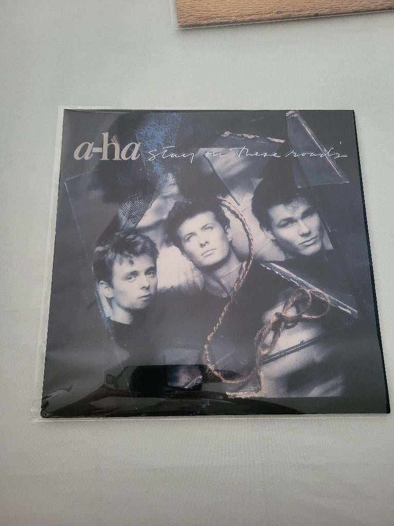 a-ha – Stay On These Roads, Cd's en Dvd's, Vinyl | Pop, Ophalen of Verzenden, 1980 - 1989, Zo goed als nieuw, 12 inch