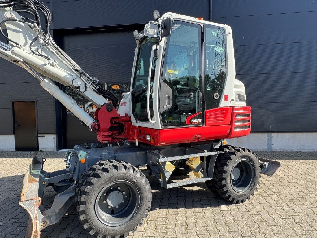 Takeuchi TB295W ENGCON DC2 GRIPPER FULL EQUIPMENT, Ophalen, Graafmachine