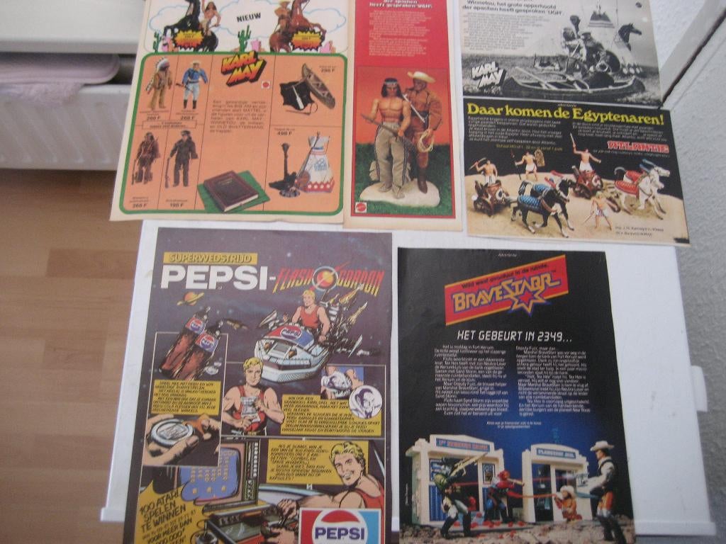 mattel action poppen reclame knipsels, Verzamelen, Ophalen of Verzenden, 1960 tot 1980, Nederland, Knipsel(s)
