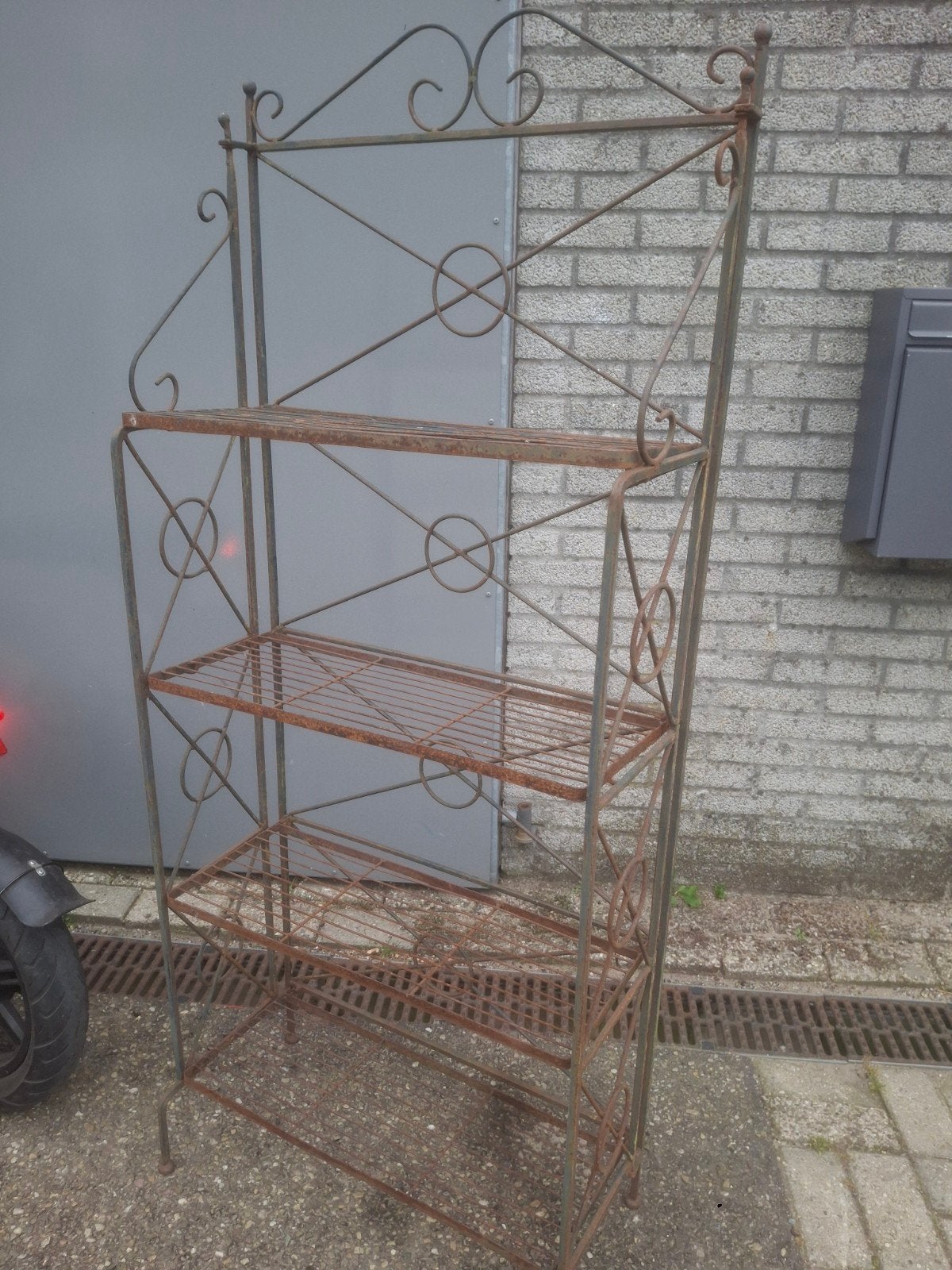 Brocante metalen tuinrek / plantenrek, Ophalen