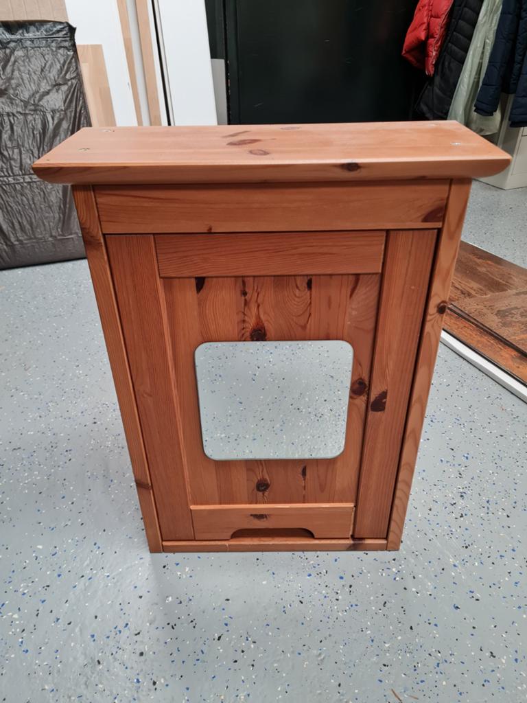 Houten wandkastje met glazen planken en spiegel, Ophalen, Gebruikt
