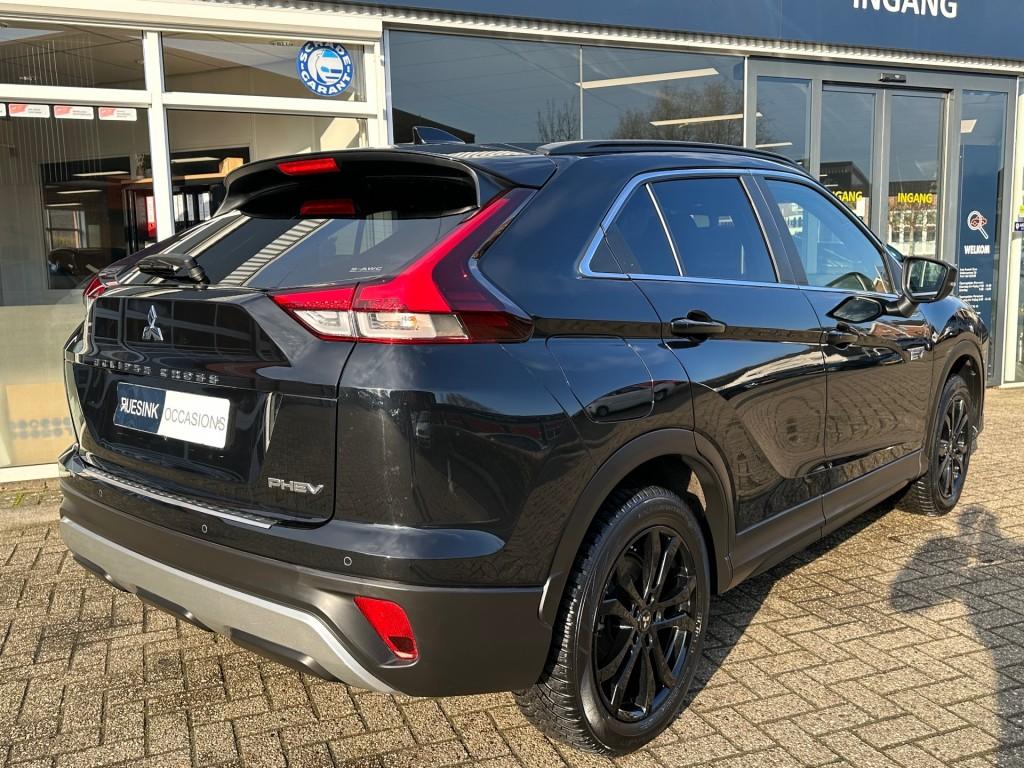 Mitsubishi ECLIPSE CROSS 2.4 PHEV INTENSE+, Auto's, Automaat, 14 kWh, 4 cilinders, Zwart
