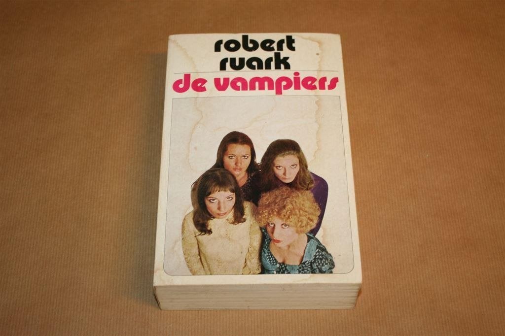 De vampiers. Robert Ruark., Ophalen of Verzenden, Gelezen