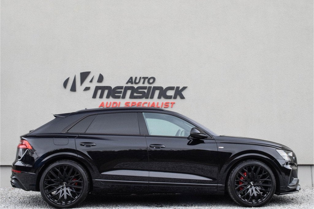 Audi Q8 55 TFSI Quattro / 2x S-line/ Luchtvering/ Standkache, Auto's, Audi, Automaat, Gebruikt, 2995 cc, 2080 kg