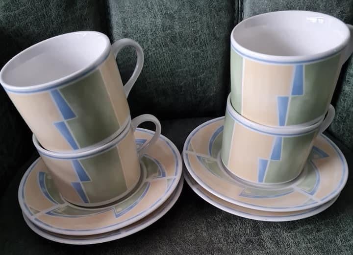 4 Nieuwe Kop en schotels., Overige materialen, Nieuw, Ophalen of Verzenden, Overige stijlen