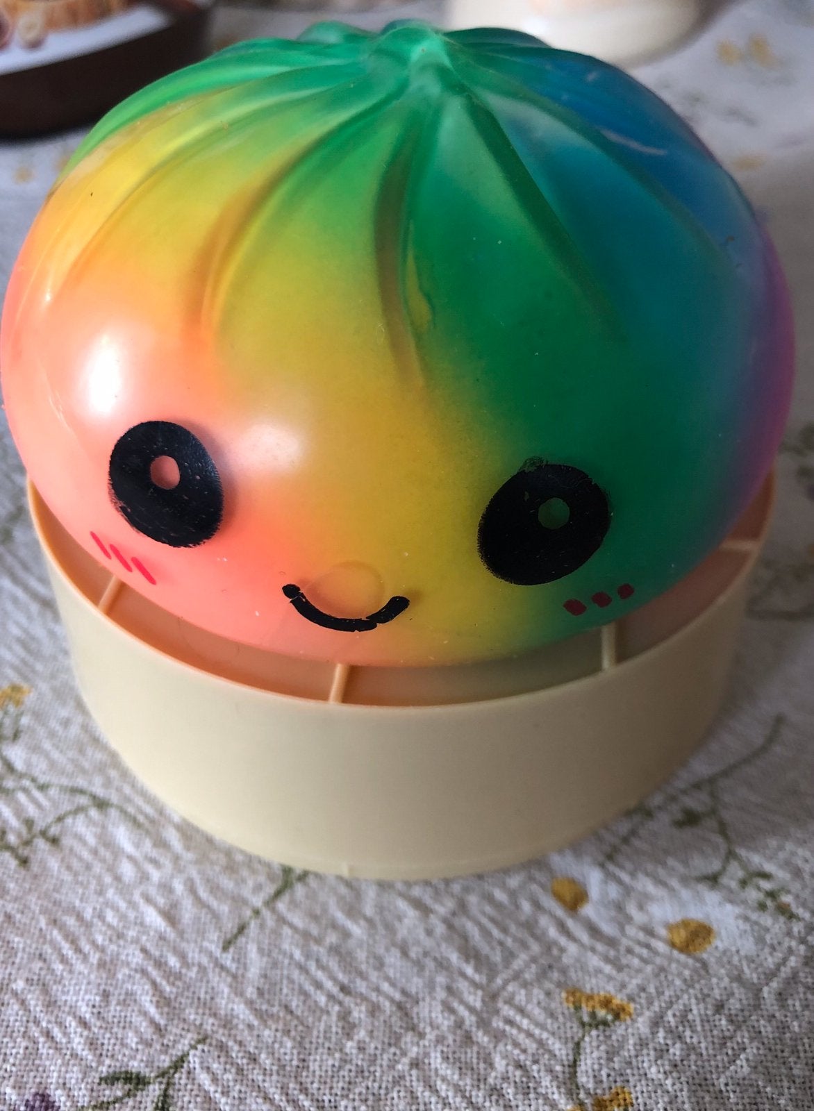 Rainbow dumpling kleine Bun squishy, Ophalen of Verzenden, Zo goed als nieuw