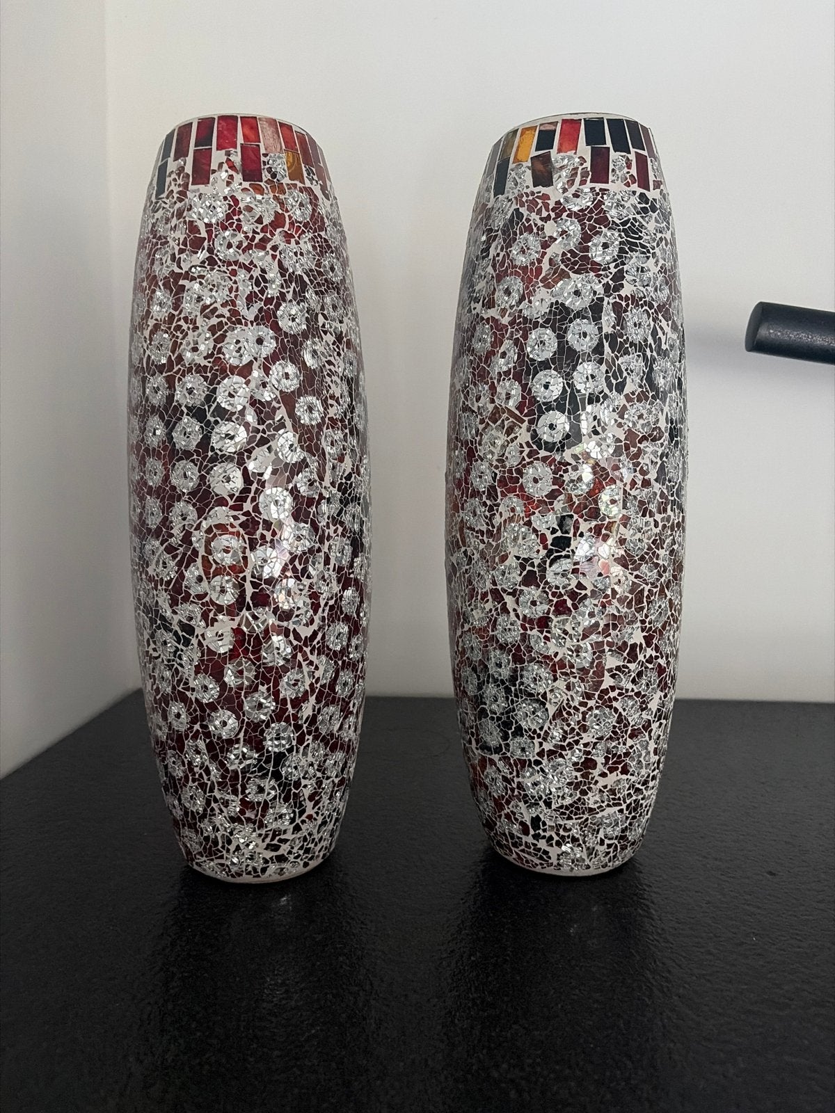 Set van 2 mozaïek vazen, rood en zilver, Antiek en Kunst, Ophalen