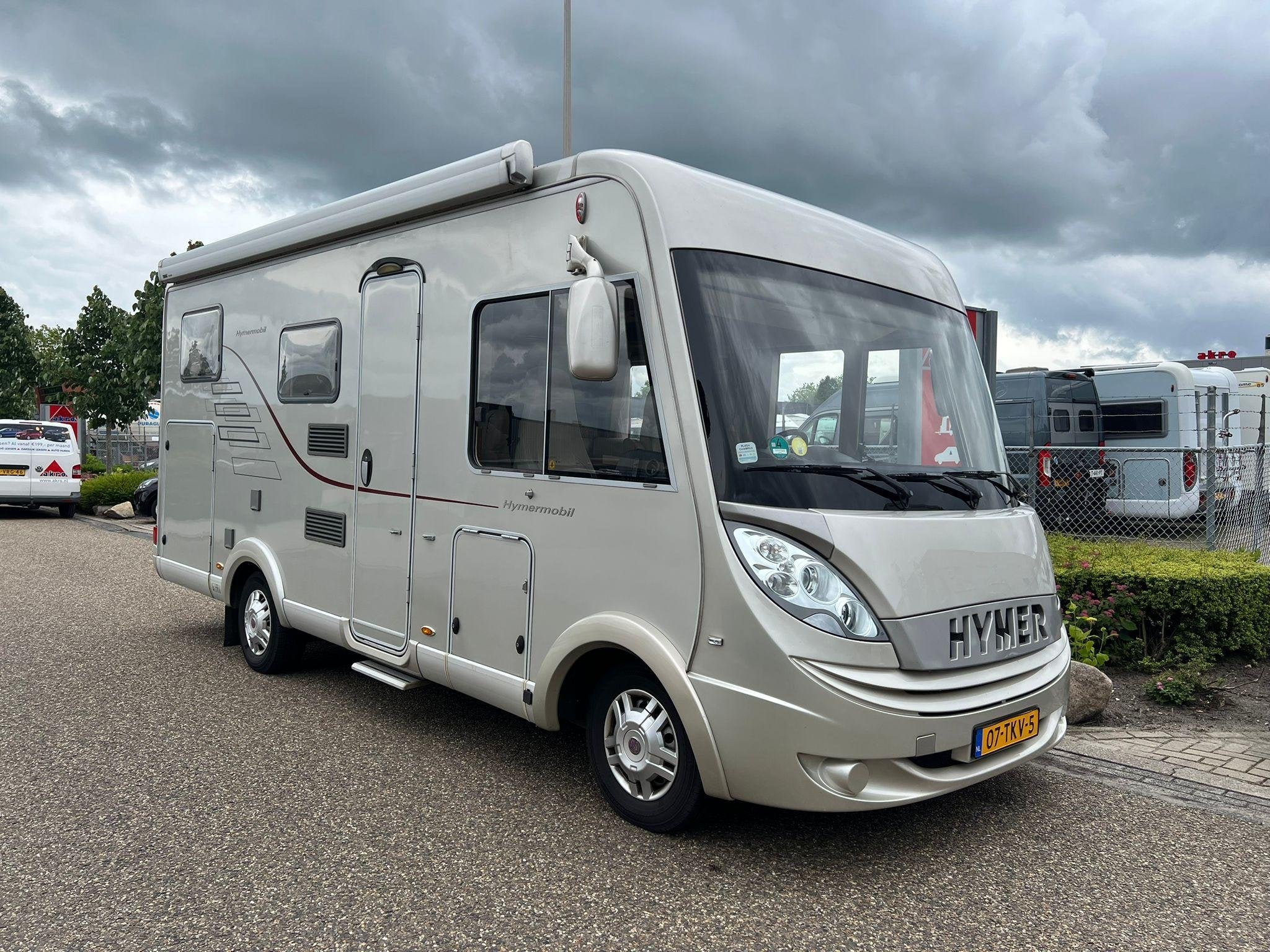 Hymer B514l | Vast Bed | L-Zit | Casseteluifel | Airco | Bea, Integraal, Tot en met 2, Hymer, Achteruitrijcamera