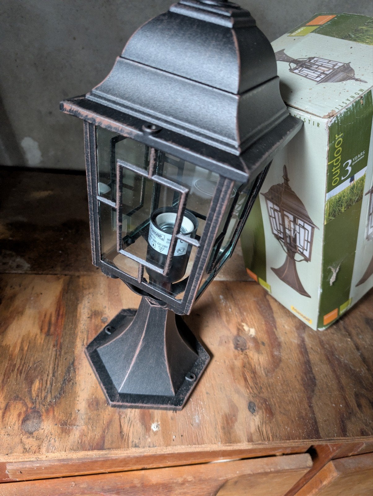 Massive buitenlamp / tuinlamp op voet – met doos, Ophalen of Verzenden, Aluminium, Netvoeding, Minder dan 50 watt