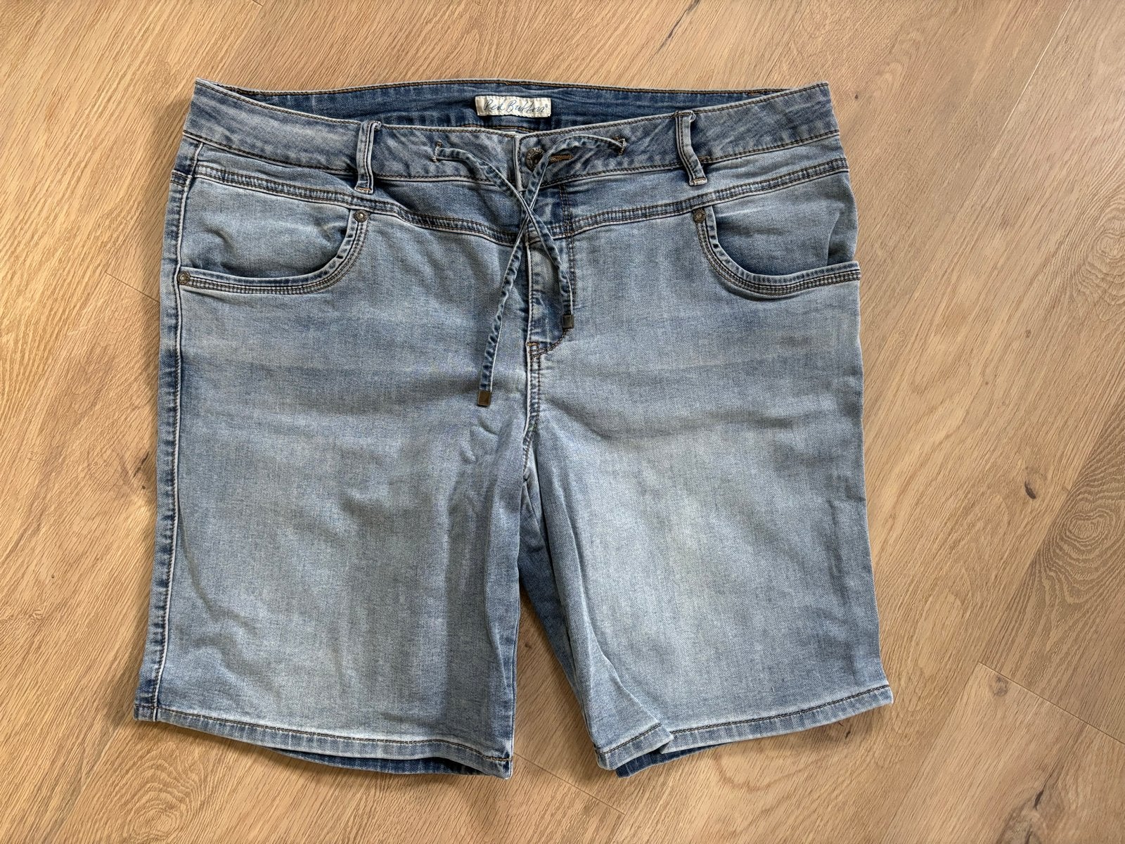 Red Button denim shorts - Maat 44 (L), Kleding | Dames, Broeken en Pantalons, Kort, Blauw, Maat 42/44 (L), Ophalen of Verzenden