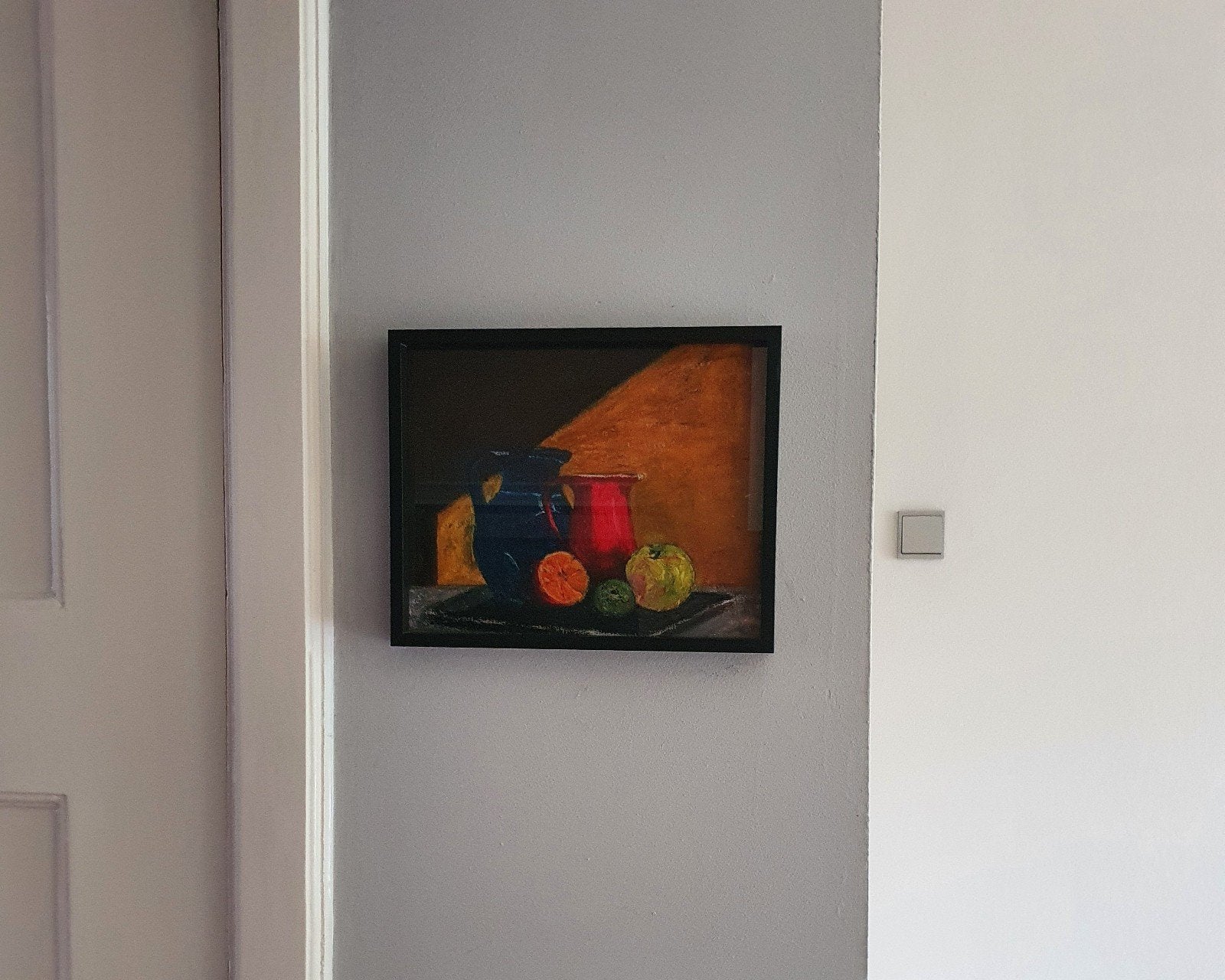 Stilleven klassieke opstelling met twee kannen en fruit, Verzenden