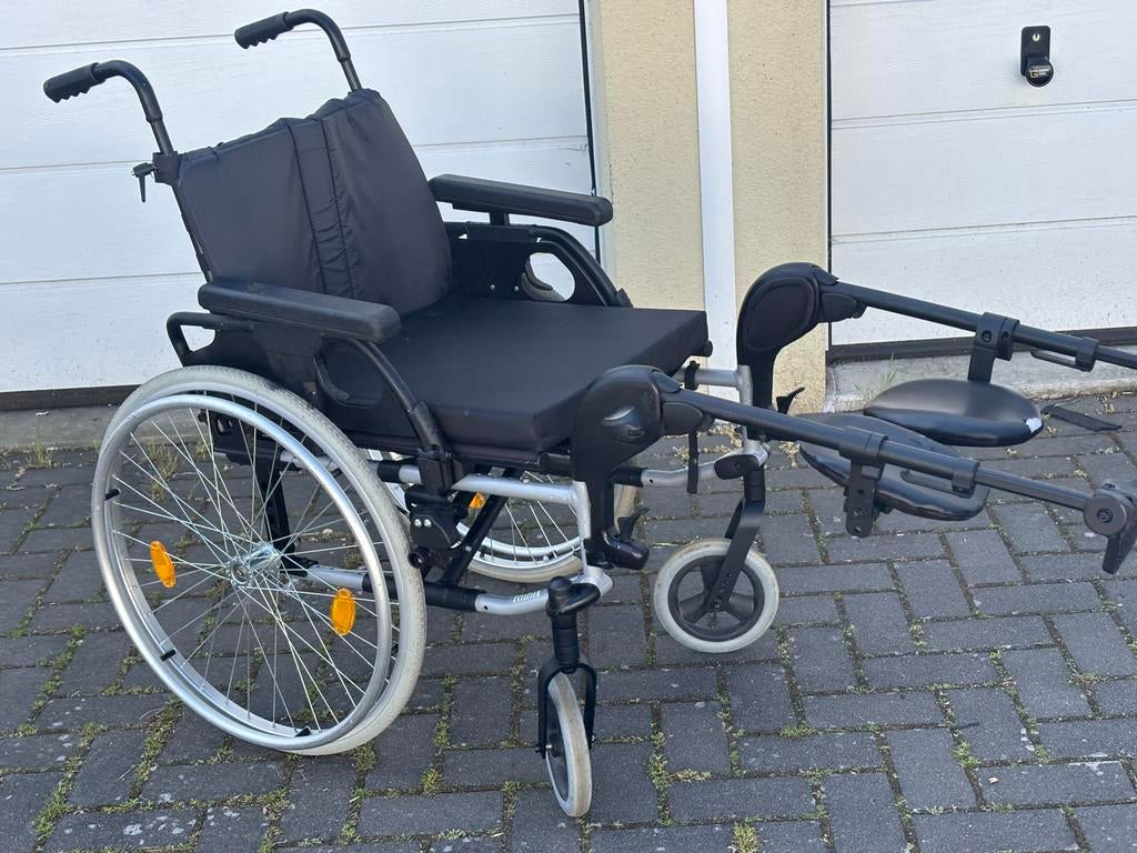 Breezy Rubix rolstoel verstelbare beensteunen recht vooruit, Diversen, Rolstoelen, Gebruikt, Meer info ☎️0️⃣6️⃣➖2️⃣0️⃣9️⃣0️⃣1️⃣0️⃣4️⃣0️⃣