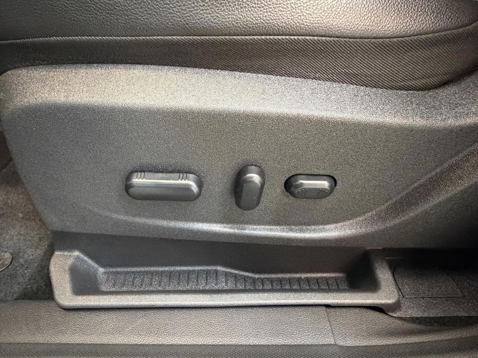 Foto 12 van Ford Kuga 1.6 182PK 4WD | AUTOMAAT | CAMERA | PANO