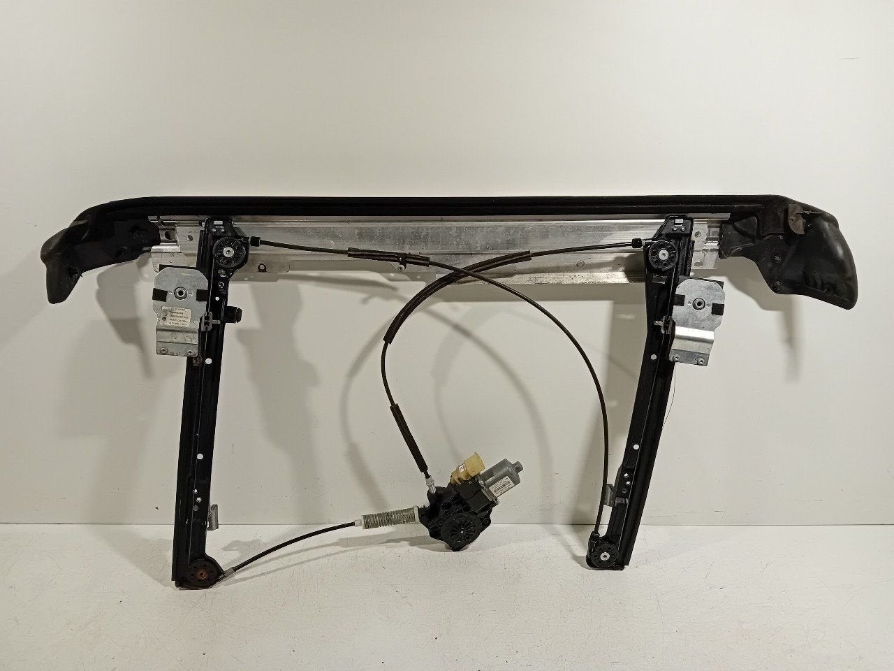 Raammechaniek elektrisch links voor Mini Mini, Onderdelen@venauto.nl, Van der Ven Autorecycling B.V., Gebruikt, Ettenseweg 76, 4706 PB Roosendaal, The Netherlands