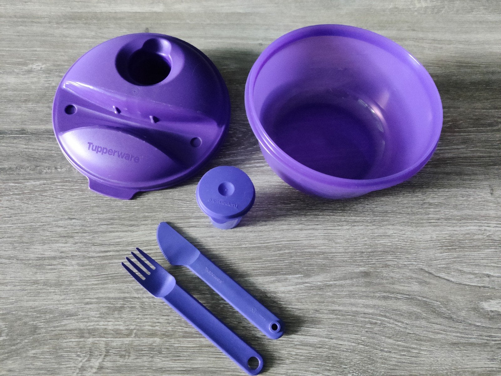 🥗 Tupperware fris op weg saladebak 1,5L Paars 🥗, Paars, Ophalen of Verzenden, Zo goed als nieuw, Bak of Kom