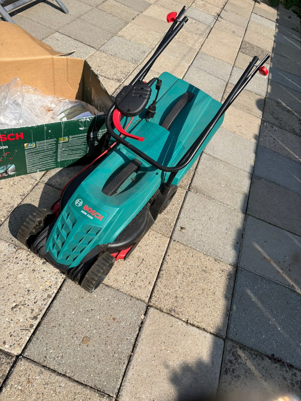 Grasmaaier Bosch arm 3200, Ophalen, Zo goed als nieuw