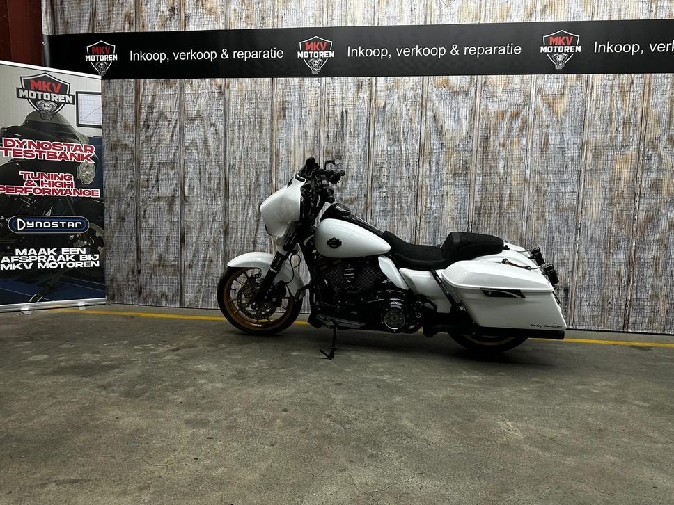 HARLEY-DAVIDSON STREET GLIDE FLHX (bj 2020), HARLEY-DAVIDSON, Bedrijf, Onbekend, Toermotor